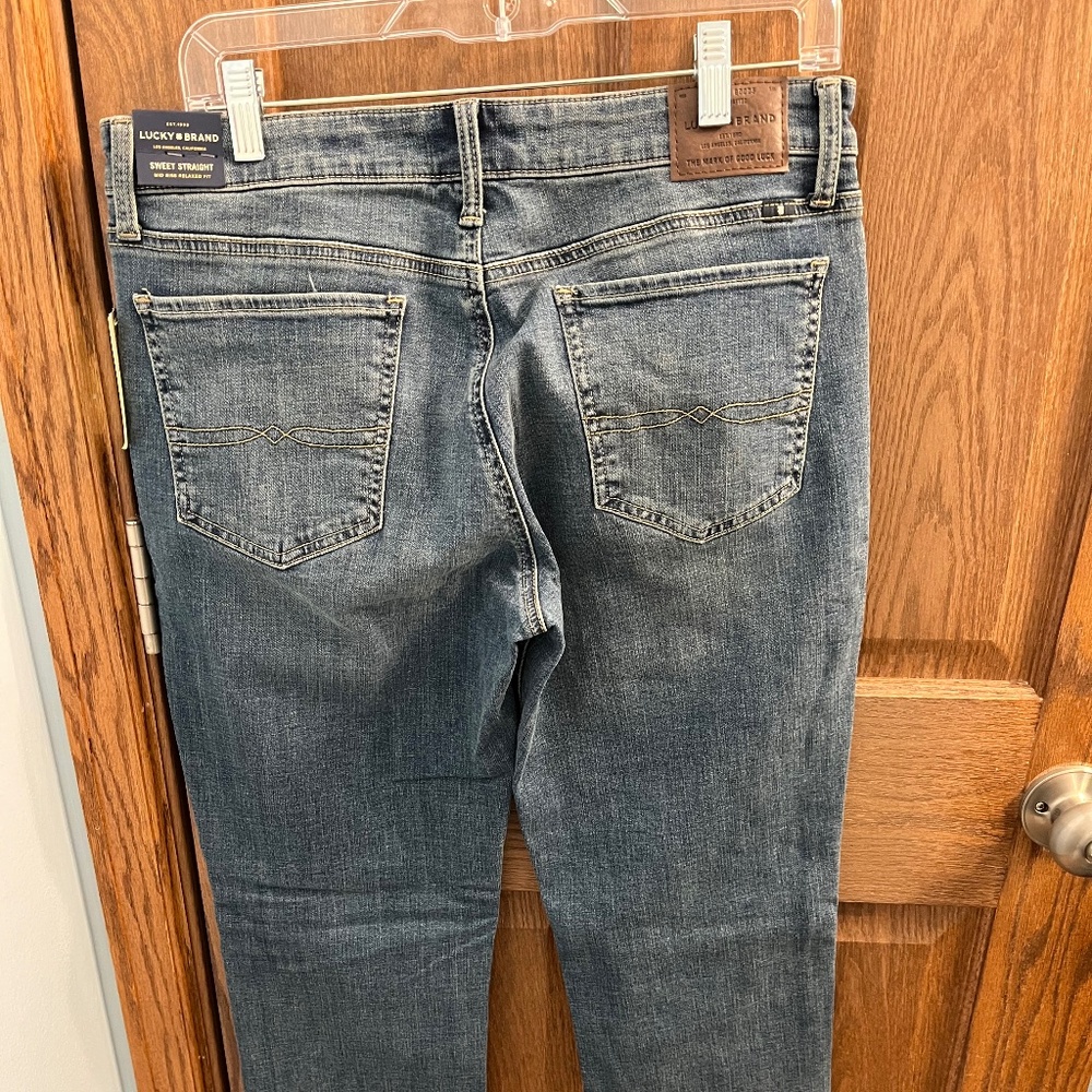 NWT Lucky Sweet Straight Jeans, size 12 - Picture 2 of 4